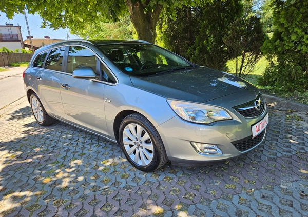 Opel Astra cena 25900 przebieg: 222000, rok produkcji 2012 z Zakroczym małe 562